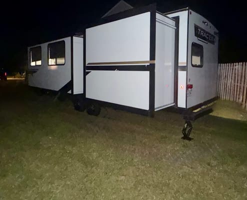 “Roomy Ryder” 2025 - Sleeps 10+ Delivered and Setup! 2 Slides! Huge Bunkroom!