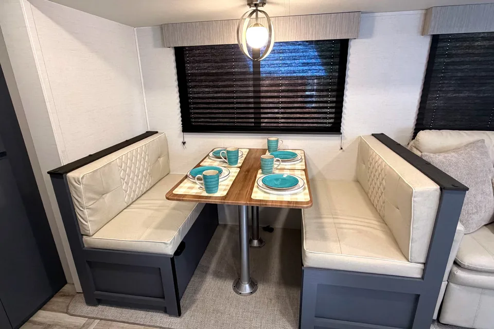 “Roomy Ryder” 2025 - Sleeps 10+ Delivered and Setup! 2 Slides! Huge Bunkroom!