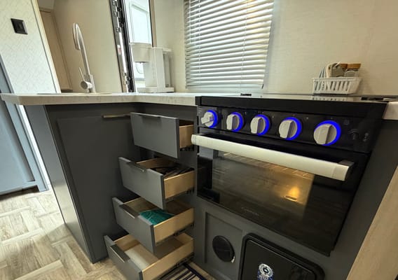 “Roomy Ryder” 2025 - Sleeps 10+ Delivered and Setup! 2 Slides! Huge Bunkroom!