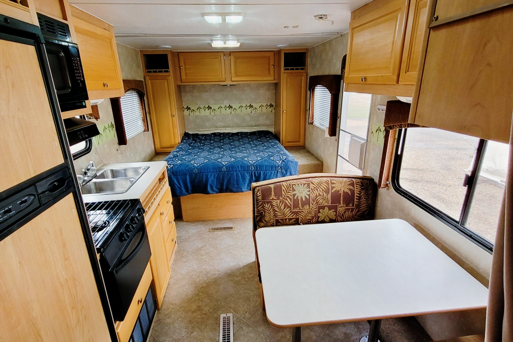 Wes's Thor Wave 25BH Travel Trailer