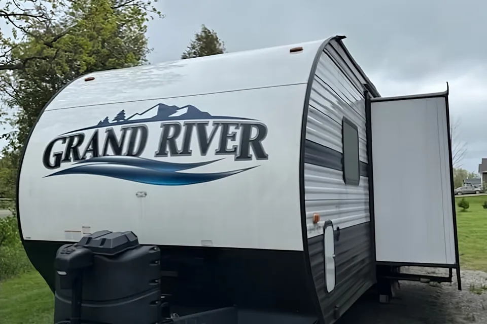 Grand River 29BHS Travel Trailer