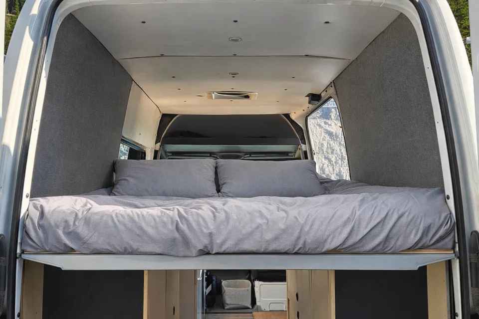 Micheal Scott - Mercedes-Benz Sprinter