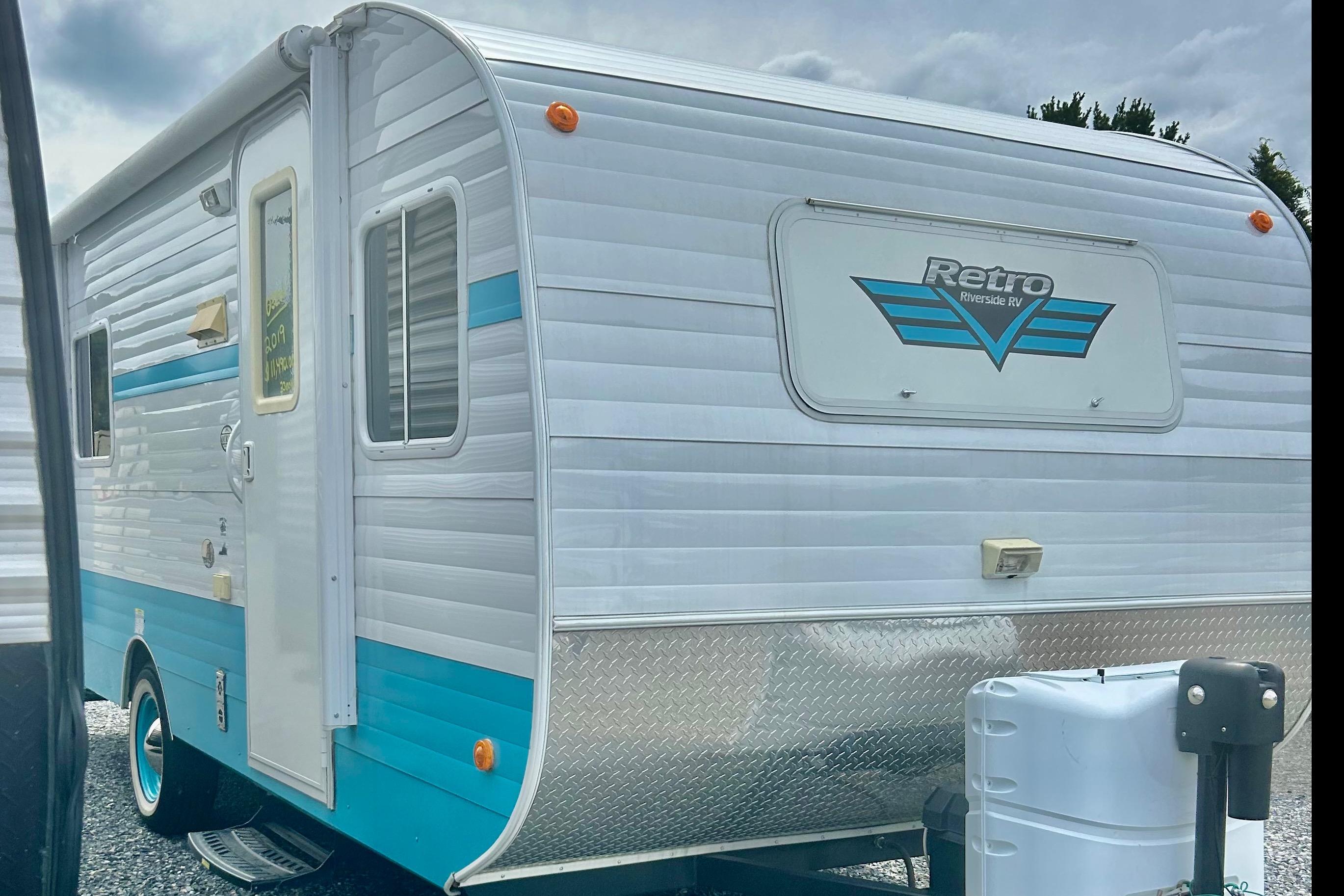 Missy's Riverside RV C Toy Hauler