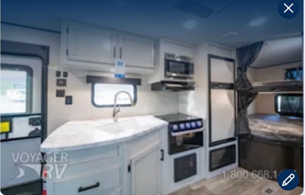 Ian's Jayco SLX Travel Trailer