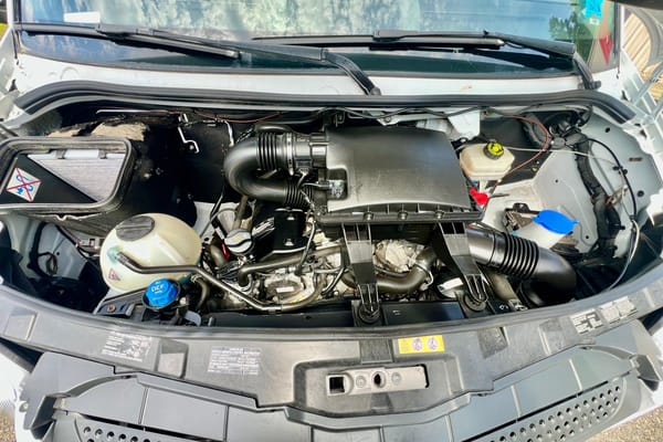 Fully Equipped Luxury Mercedes / Easy to Drive & Fuel Efficient