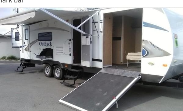 Ross's Keystone Outback 280rs Travel Trailer
