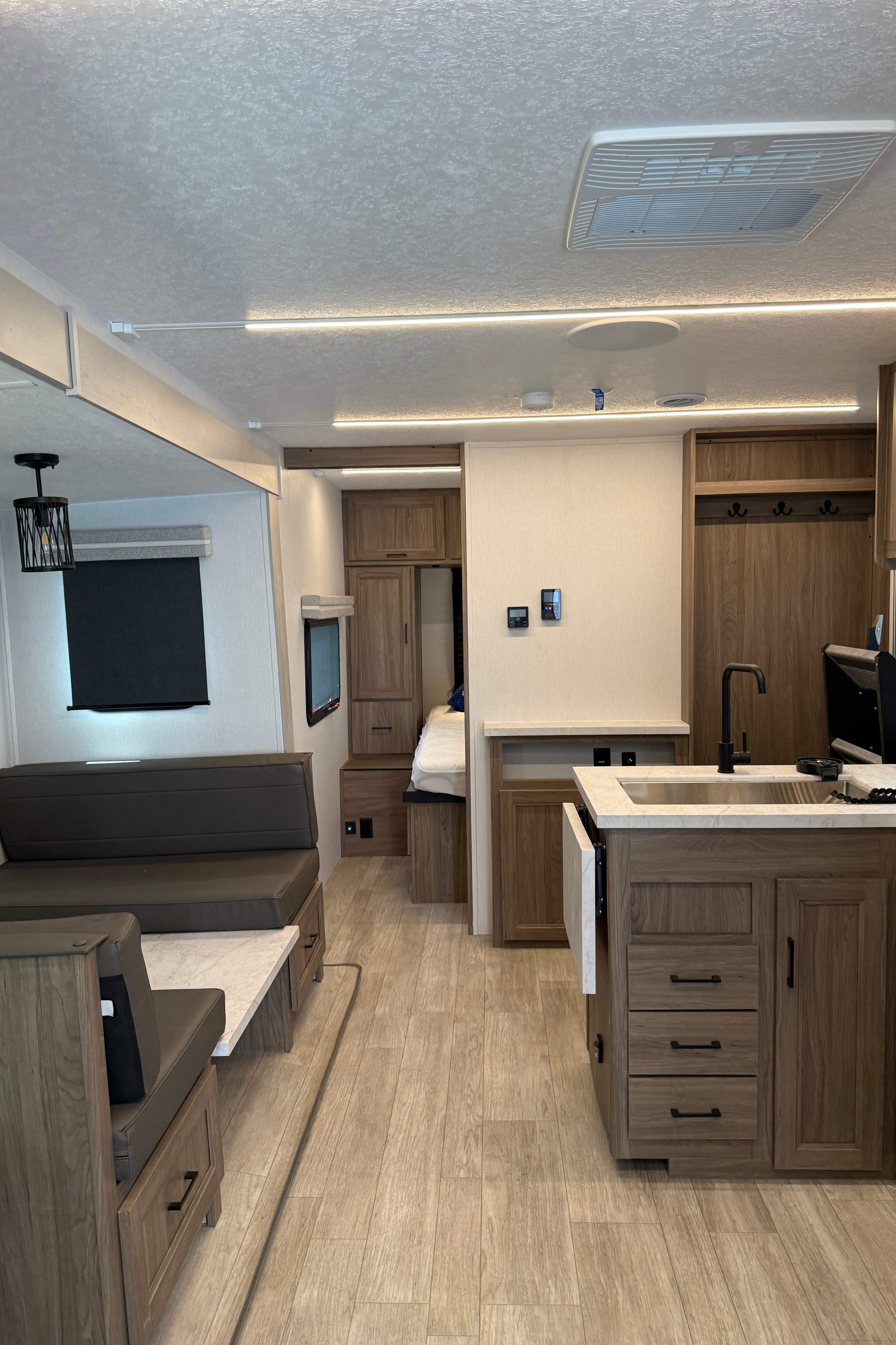 Joe's Coachmen Freedom Express 288BHS Travel Trailer