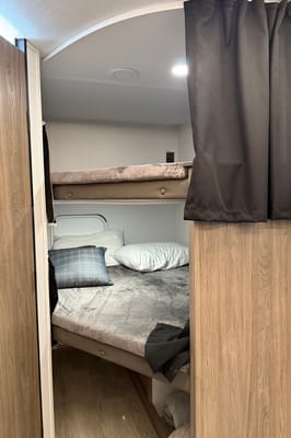 Joe's Coachmen Freedom Express 288BHS Travel Trailer