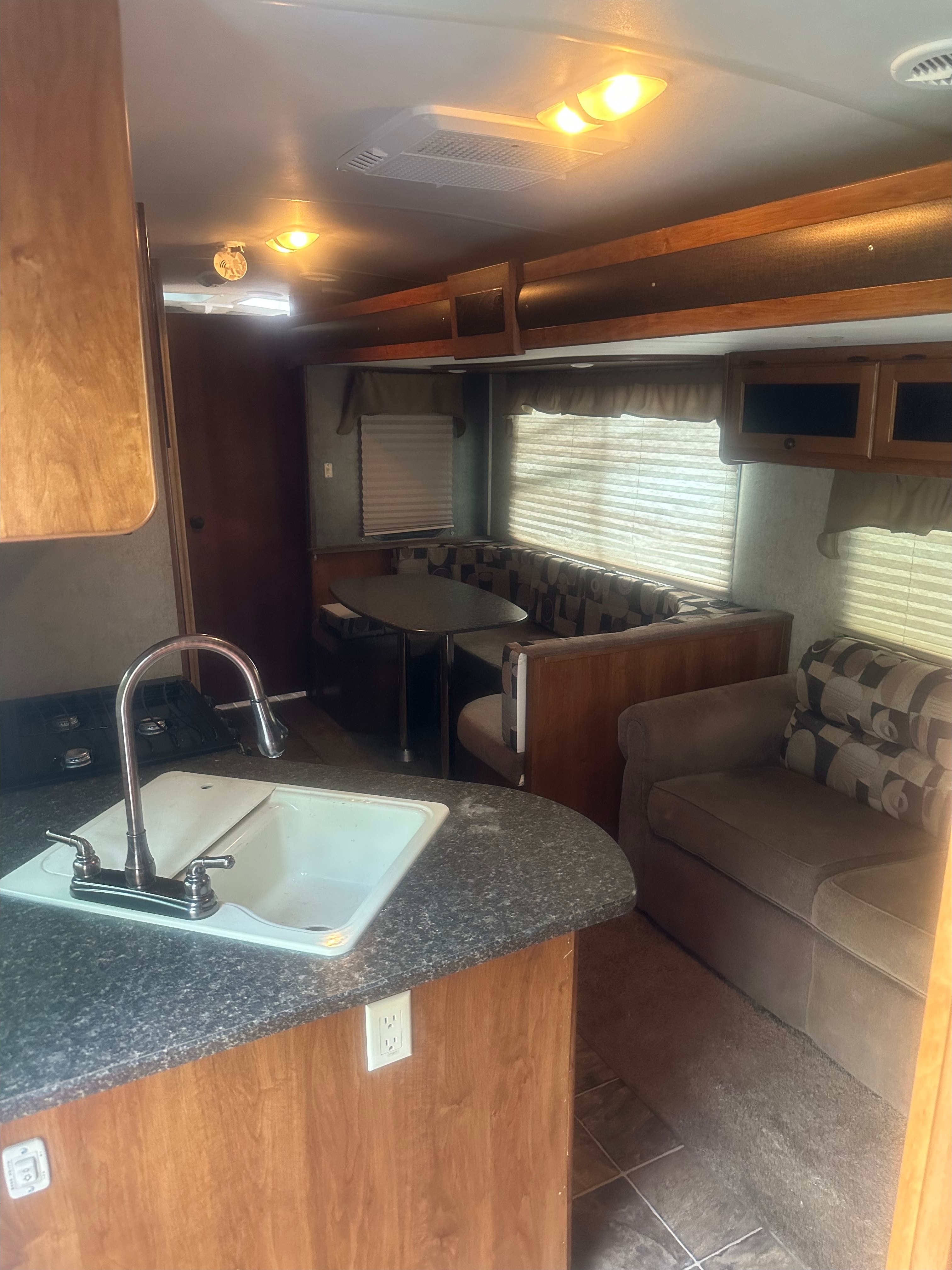 Gonzales Heartland Wilderness Travel Trailer