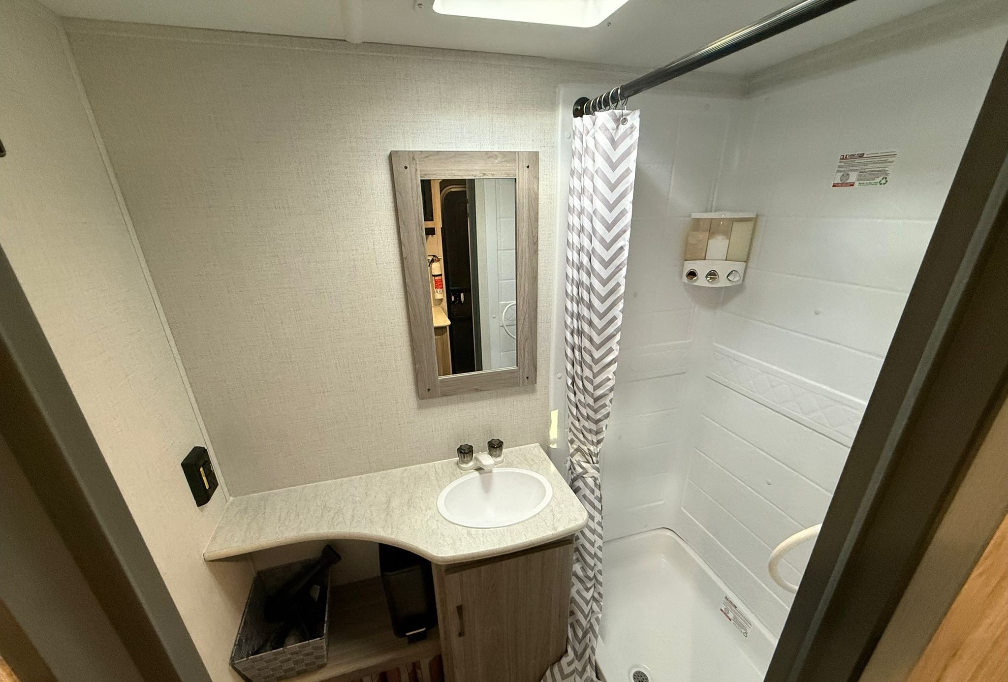 Brand new lightweight Glamping unit for 2 adults (+2kids)