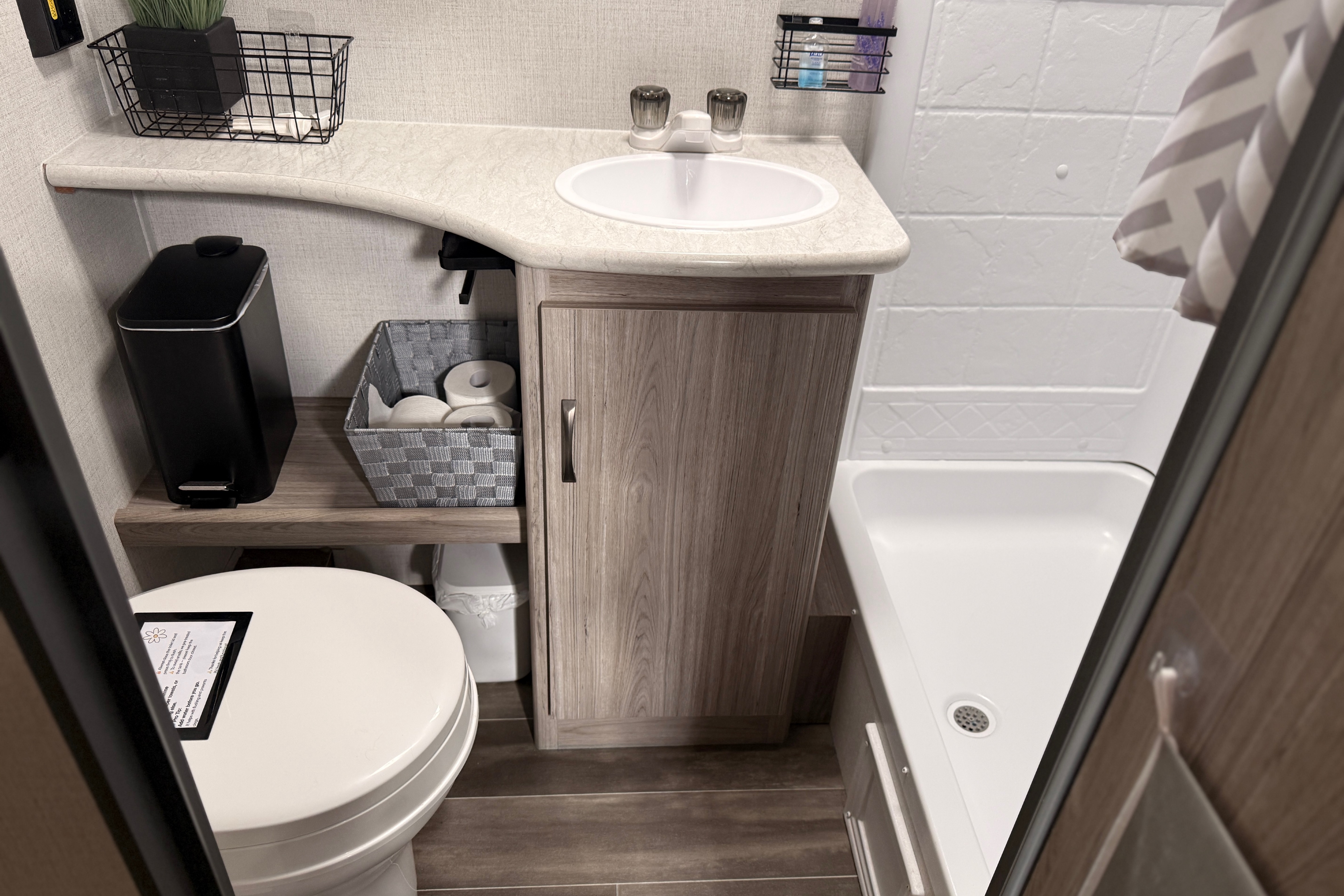Brand new lightweight Glamping unit for 2 adults (+2kids)