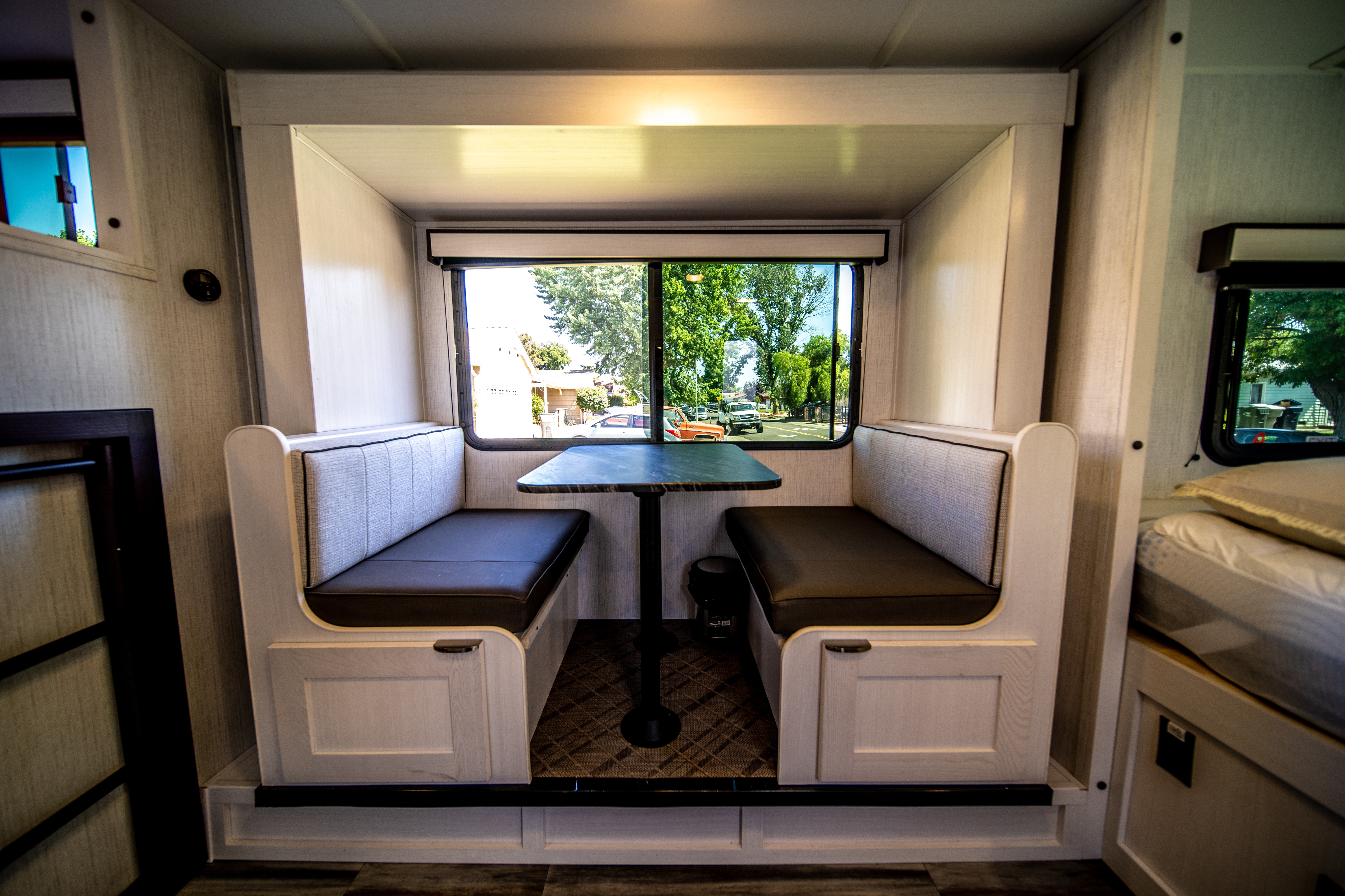 2023 Trailer Under 5000lbs (Sleeps 6 & Delivery)