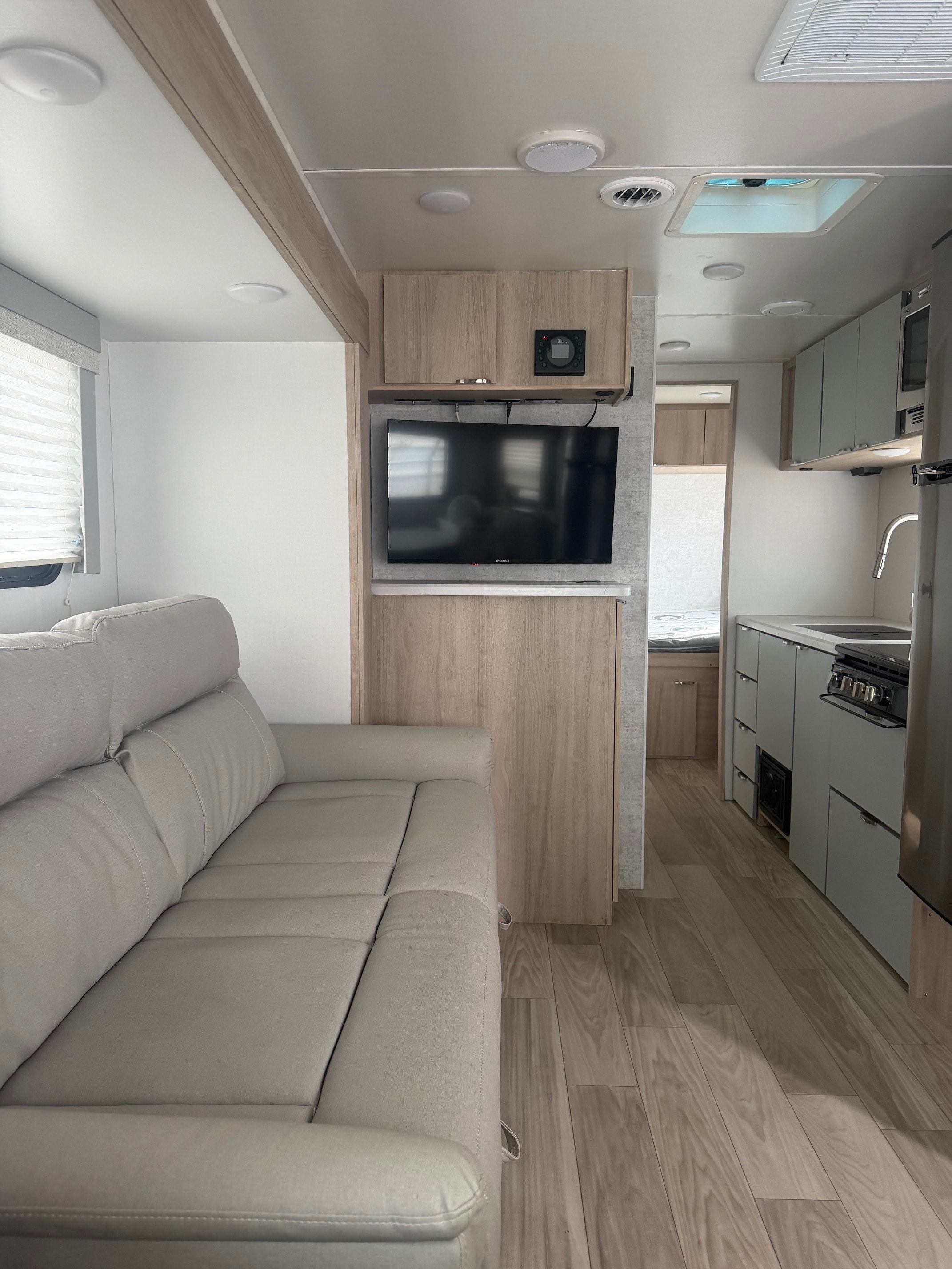 2024 Winnebago Micro Minnie Travel Trailer