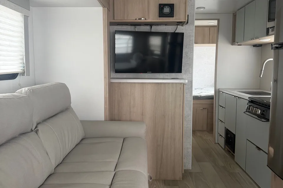 2024 Winnebago Micro Minnie Travel Trailer