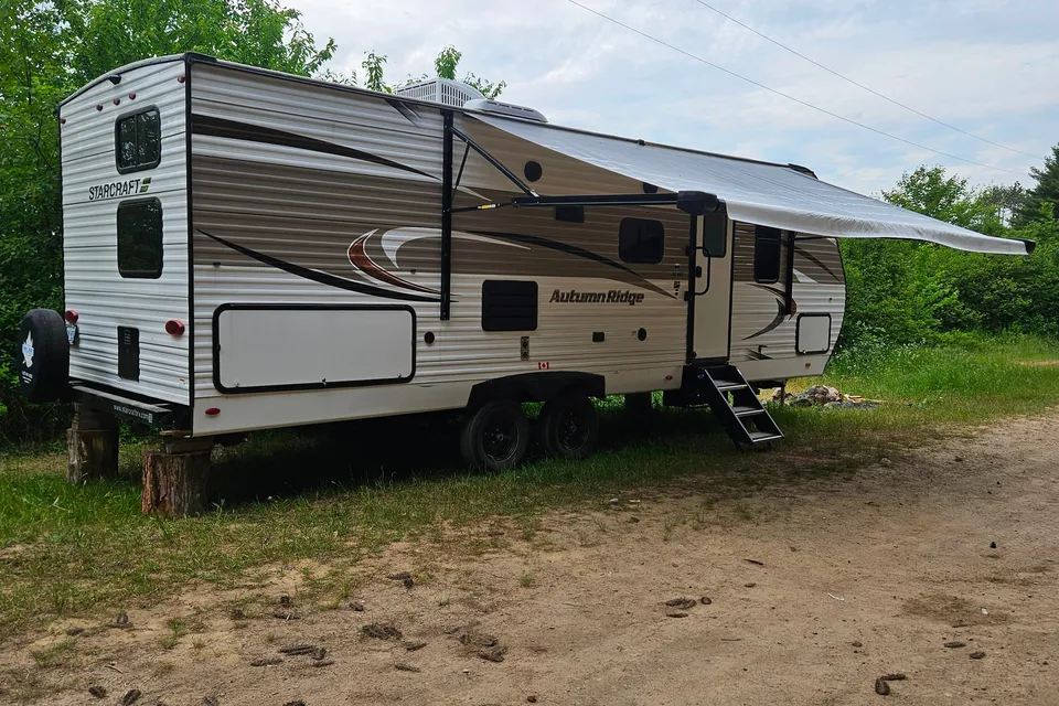 The Getaway with Curtis's Starcraft Autumridge Travel Trailer