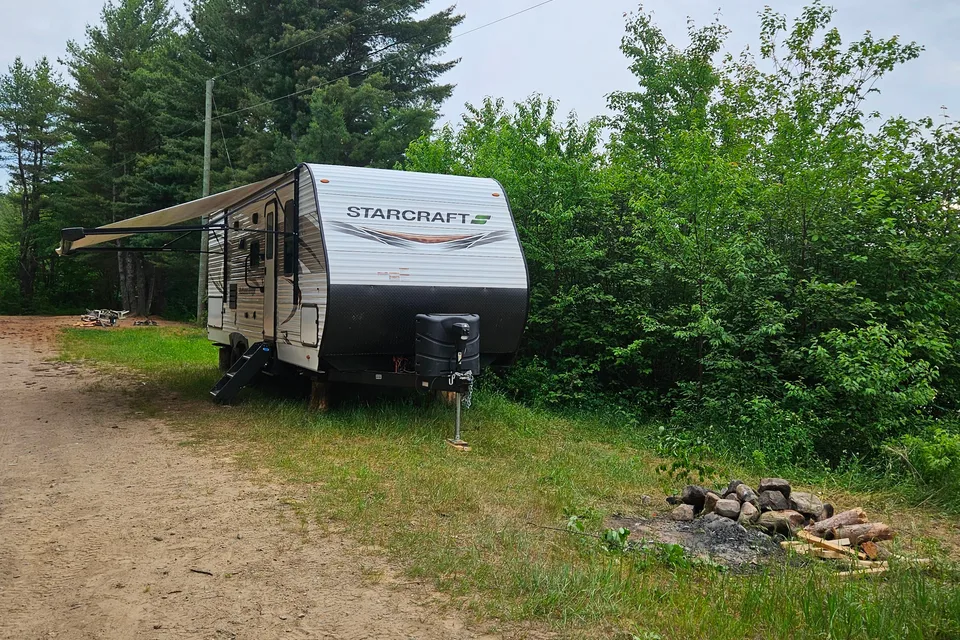 The Getaway with Curtis's Starcraft Autumridge Travel Trailer
