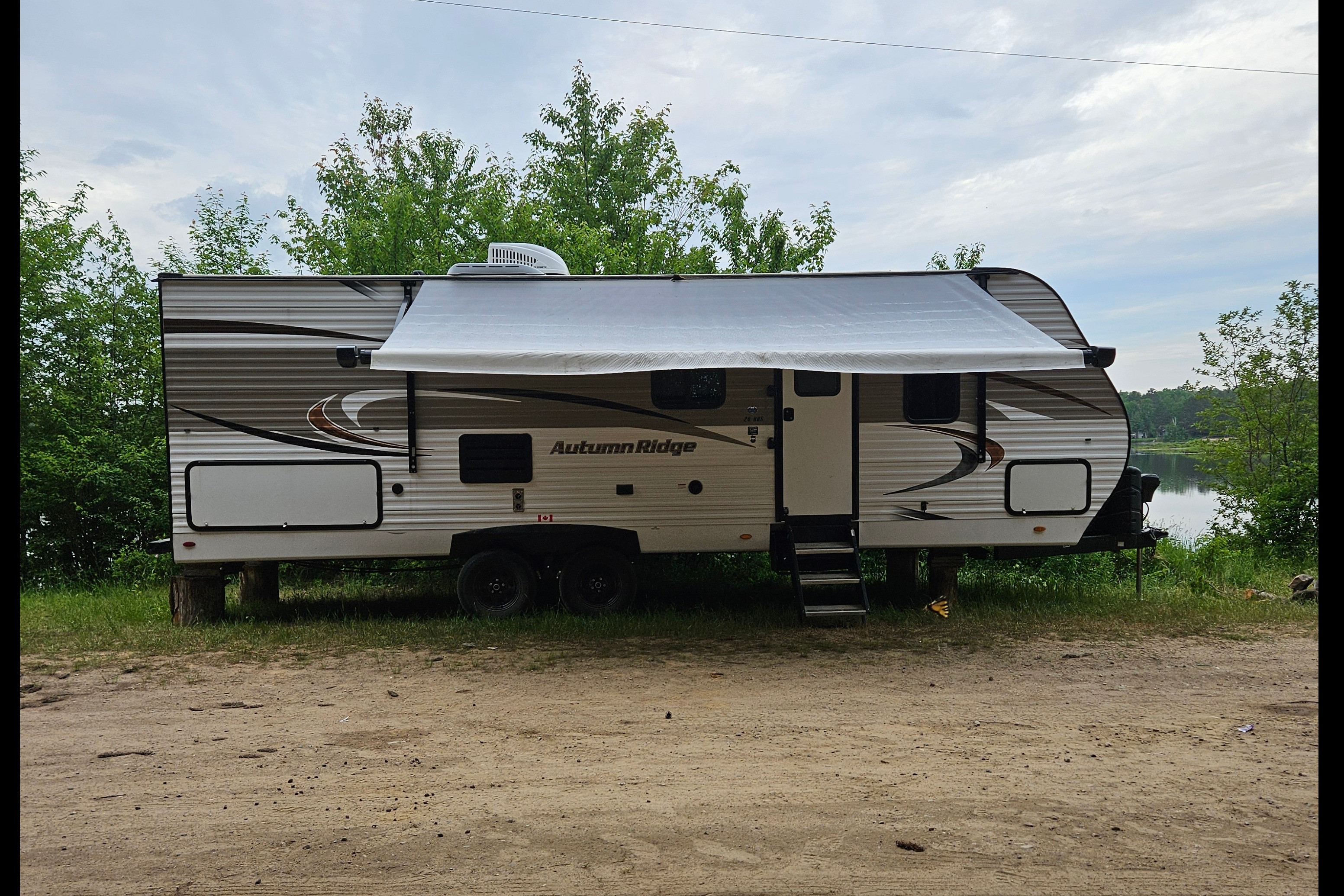 The Getaway with Curtis's Starcraft Autumridge Travel Trailer