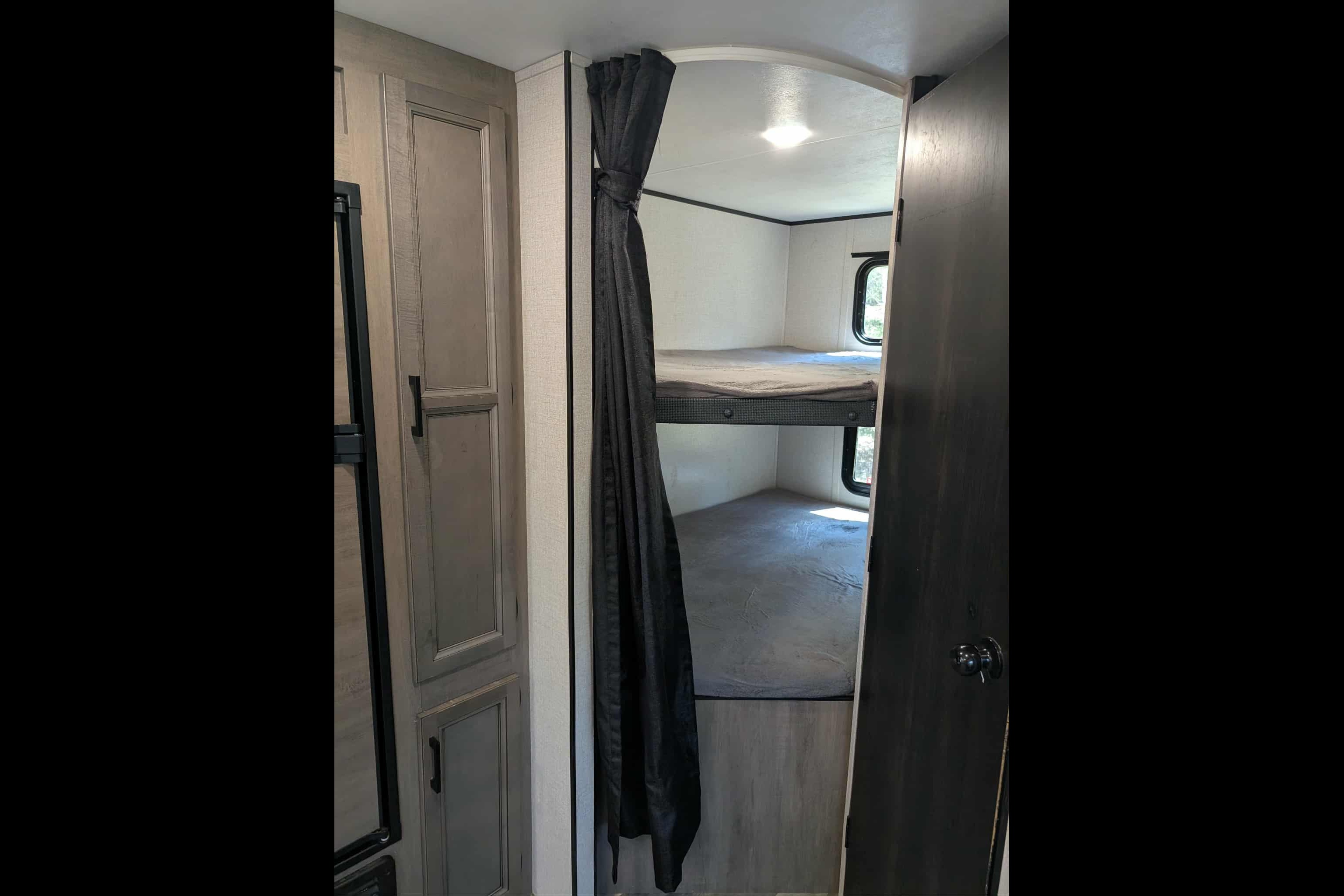 The Getaway with Curtis's Starcraft Autumridge Travel Trailer