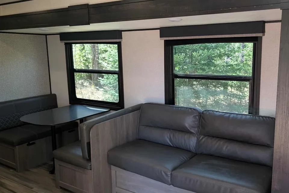 The Getaway with Curtis's Starcraft Autumridge Travel Trailer