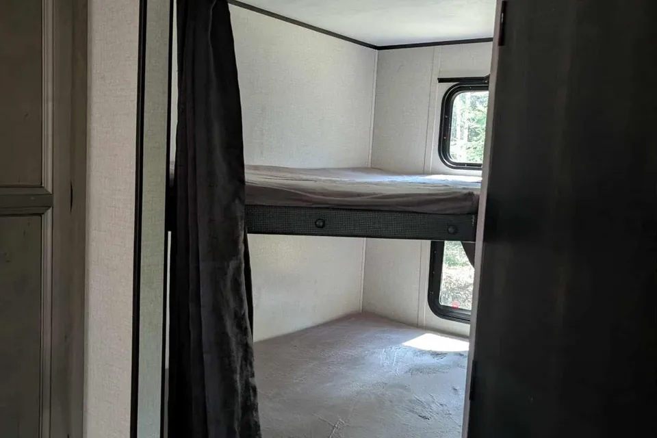 The Getaway with Curtis's Starcraft Autumridge Travel Trailer
