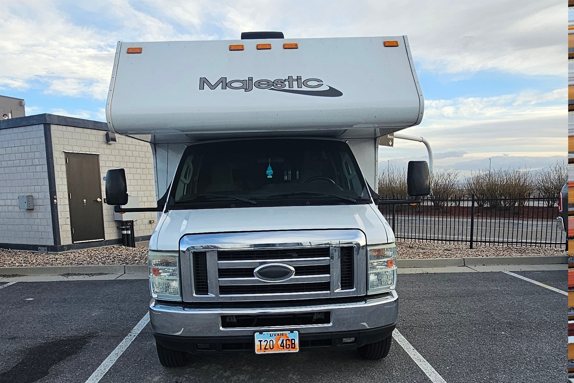 Thor Motor Coach 23a Class C - k -Unlimited miles