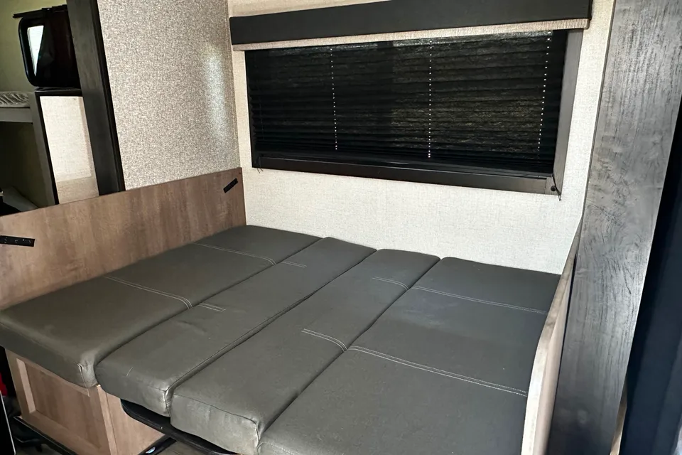 Avelino's Traveland rv Open range Travel Trailer