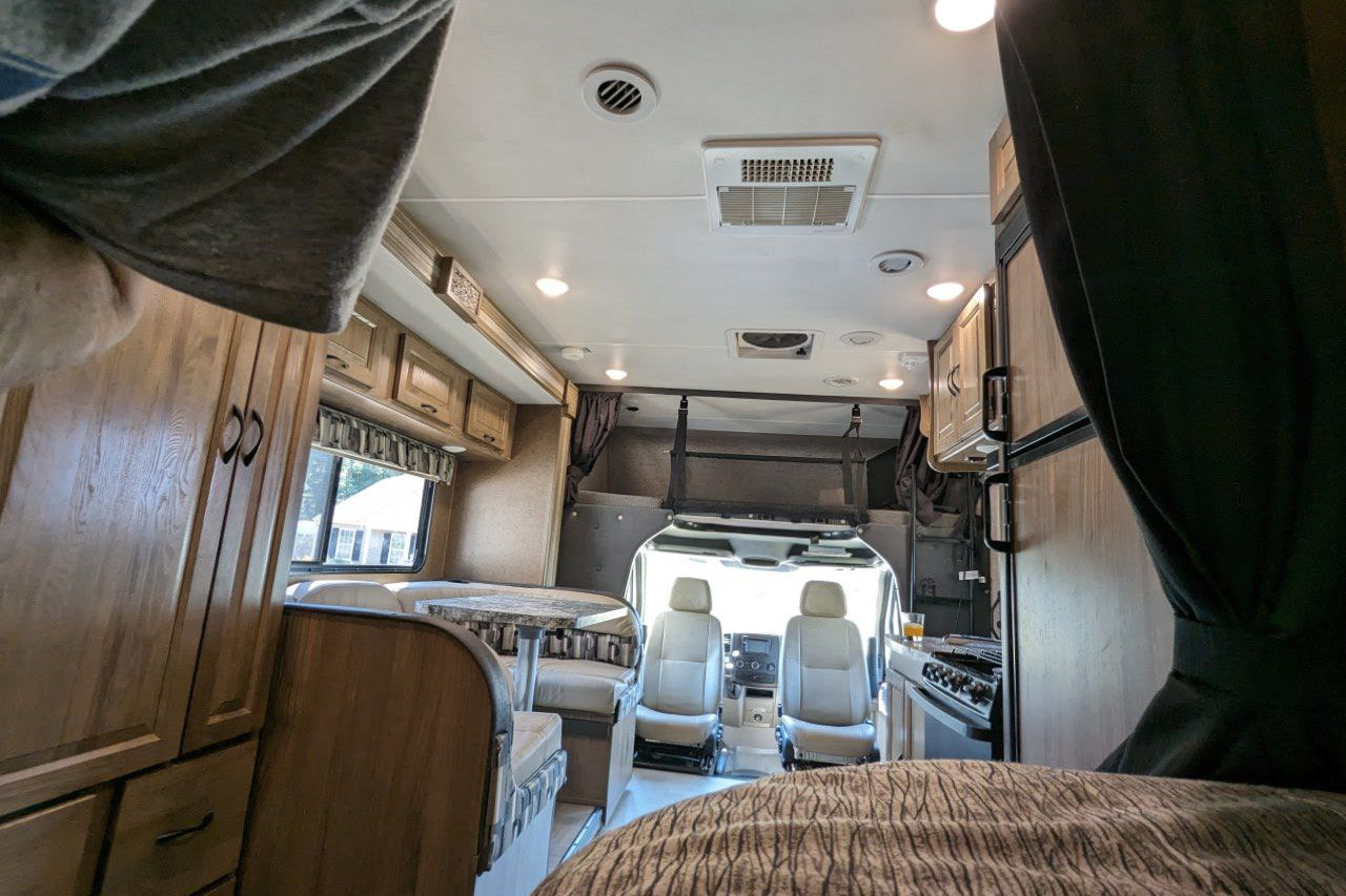 Mercedes Benz Coachmen Prism M-2150 Class C