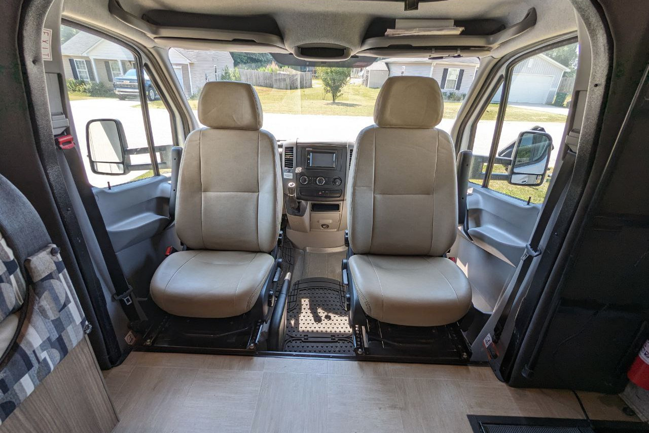 Mercedes Benz Coachmen Prism M-2150 Class C