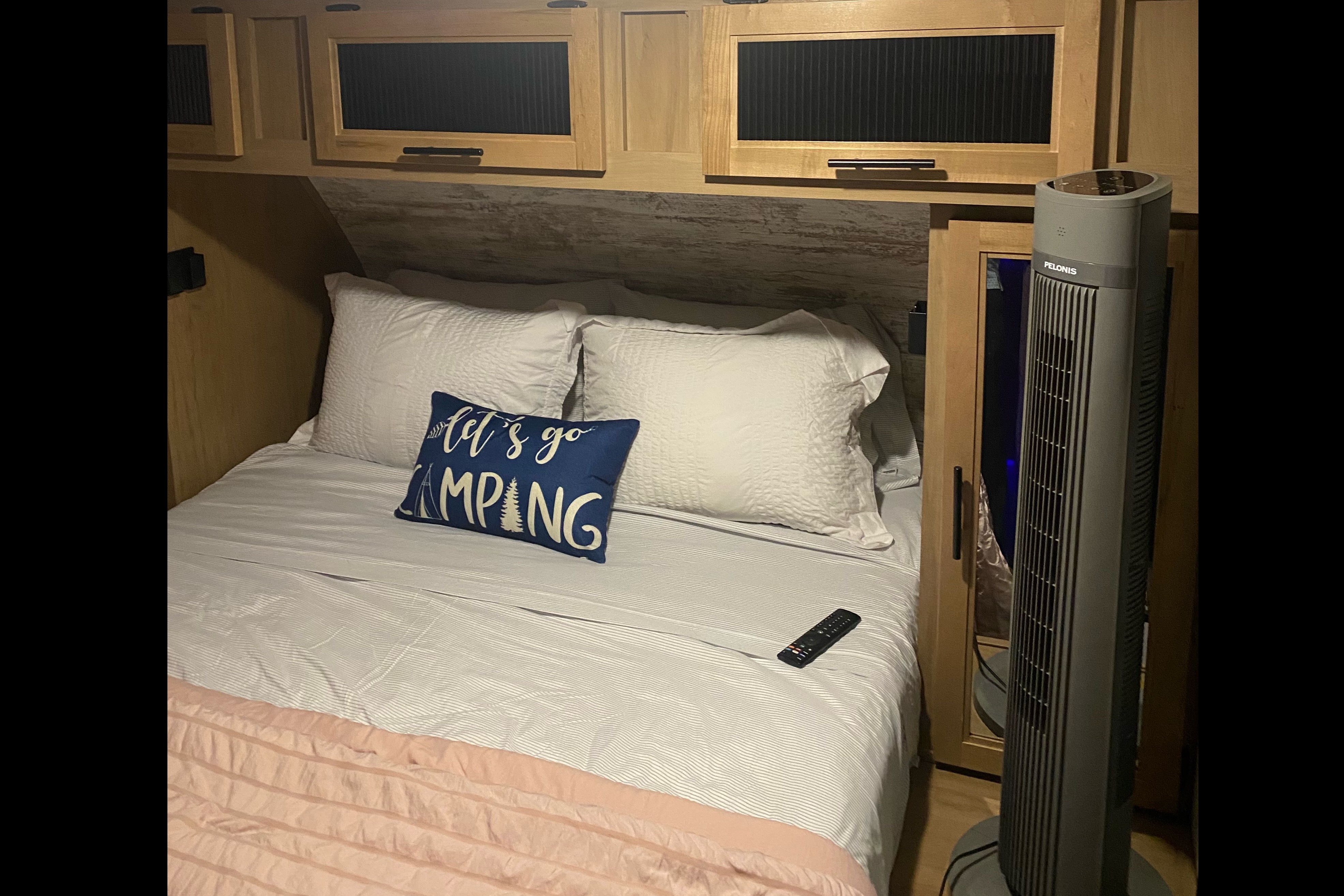 Bougie glamping! 2023 Alpha Wolf - sleeps 8, FULLY STOCKED!