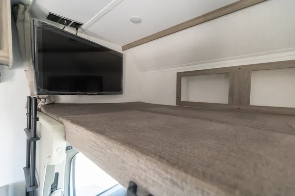 The Weekender! Great RV for Beginners 6280LE - 84048