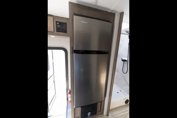 The Weekender! Great RV for Beginners 6280LE - 84048