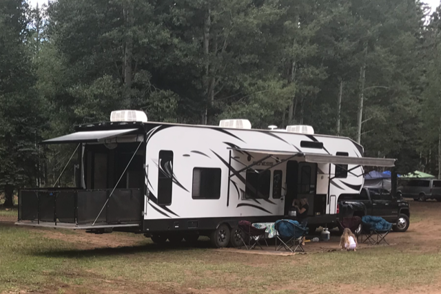 Ewa's Genesis Supreme Rv genesis supreme Fifth Wheel