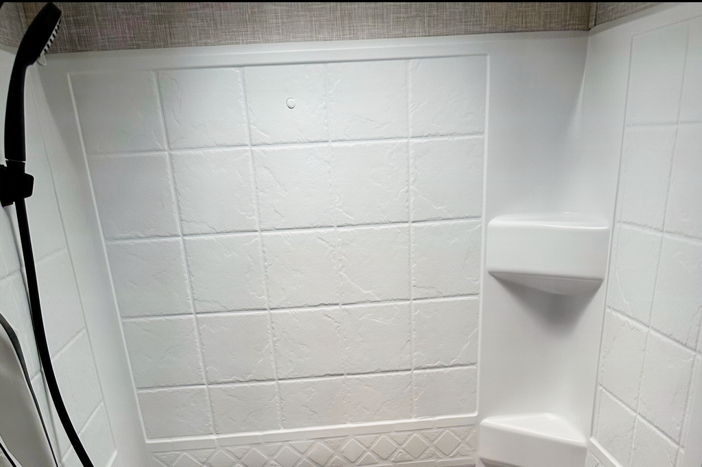 Mockingbird Rentals: Highland Ridge RV Open Range 26BHS Travel Trailer