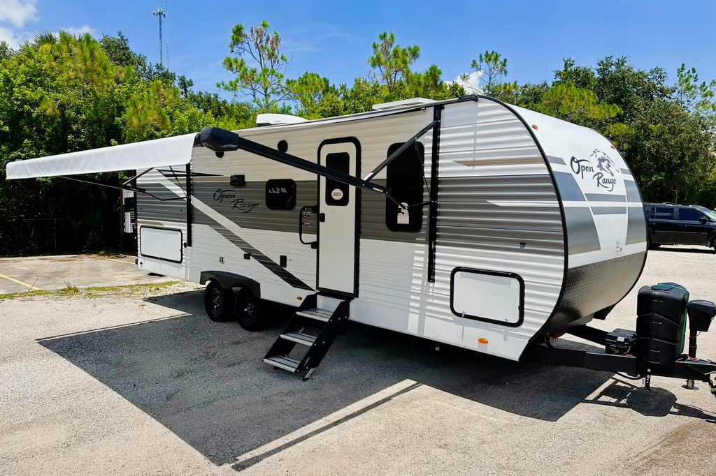 Mockingbird Rentals: Highland Ridge RV Open Range 26BHS Travel Trailer