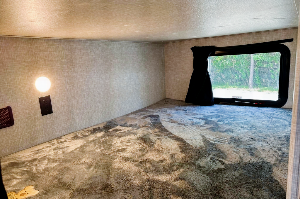 Mockingbird Rentals: Highland Ridge RV Open Range 26BHS Travel Trailer
