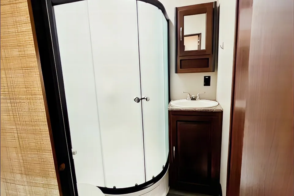 Traci's Heartland Torque T30 Toy Hauler