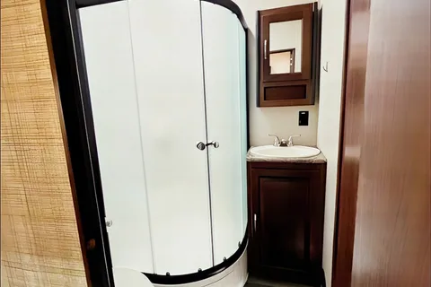 Traci's Heartland Torque T30 Toy Hauler