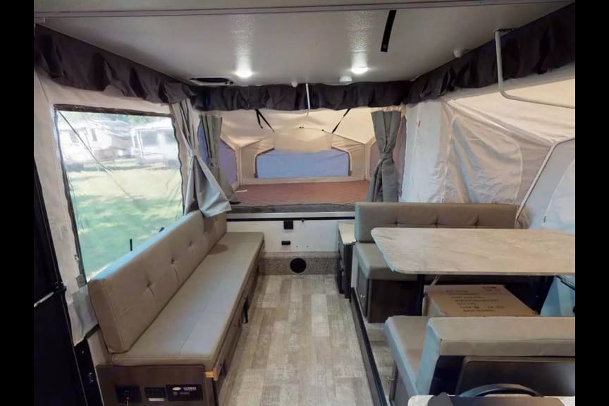 DANIEL's Forest River Rockwood Esp 2318 Tent Trailer
