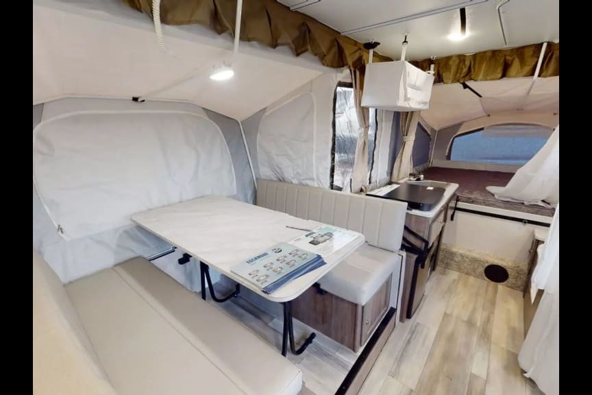 DANIEL's Forest River Rockwood Esp 2318 Tent Trailer