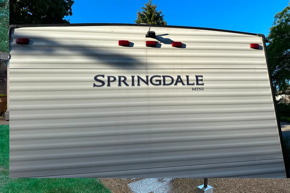 Keystone Springdale 1800BH Travel Trailer