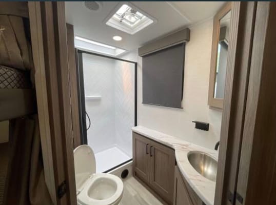 Classy Alliance RV Delta 251BH Travel Trailer LOADED