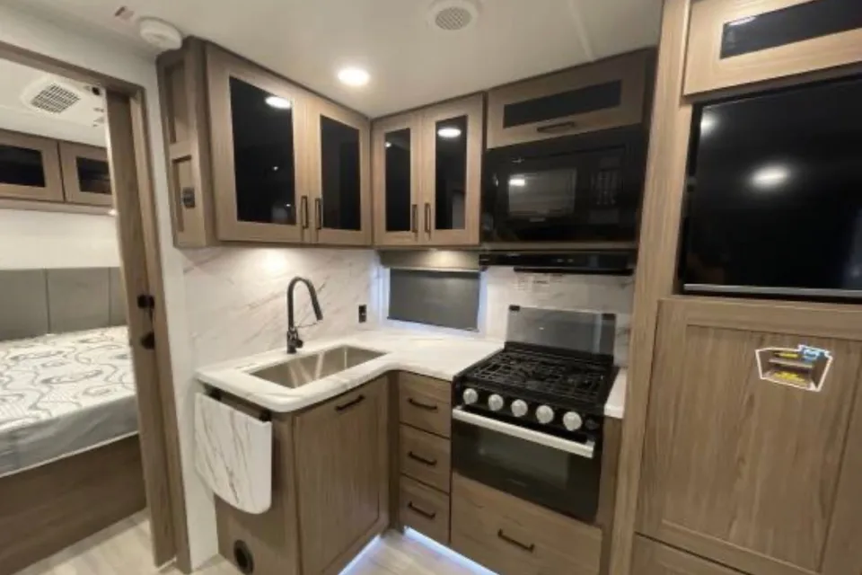Classy Alliance RV Delta 251BH Travel Trailer LOADED