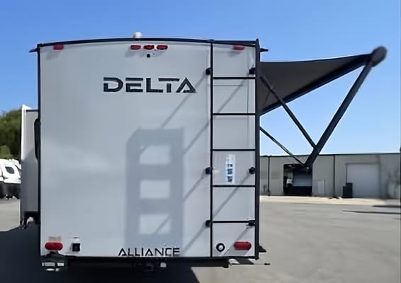 Classy Alliance RV Delta 251BH Travel Trailer LOADED