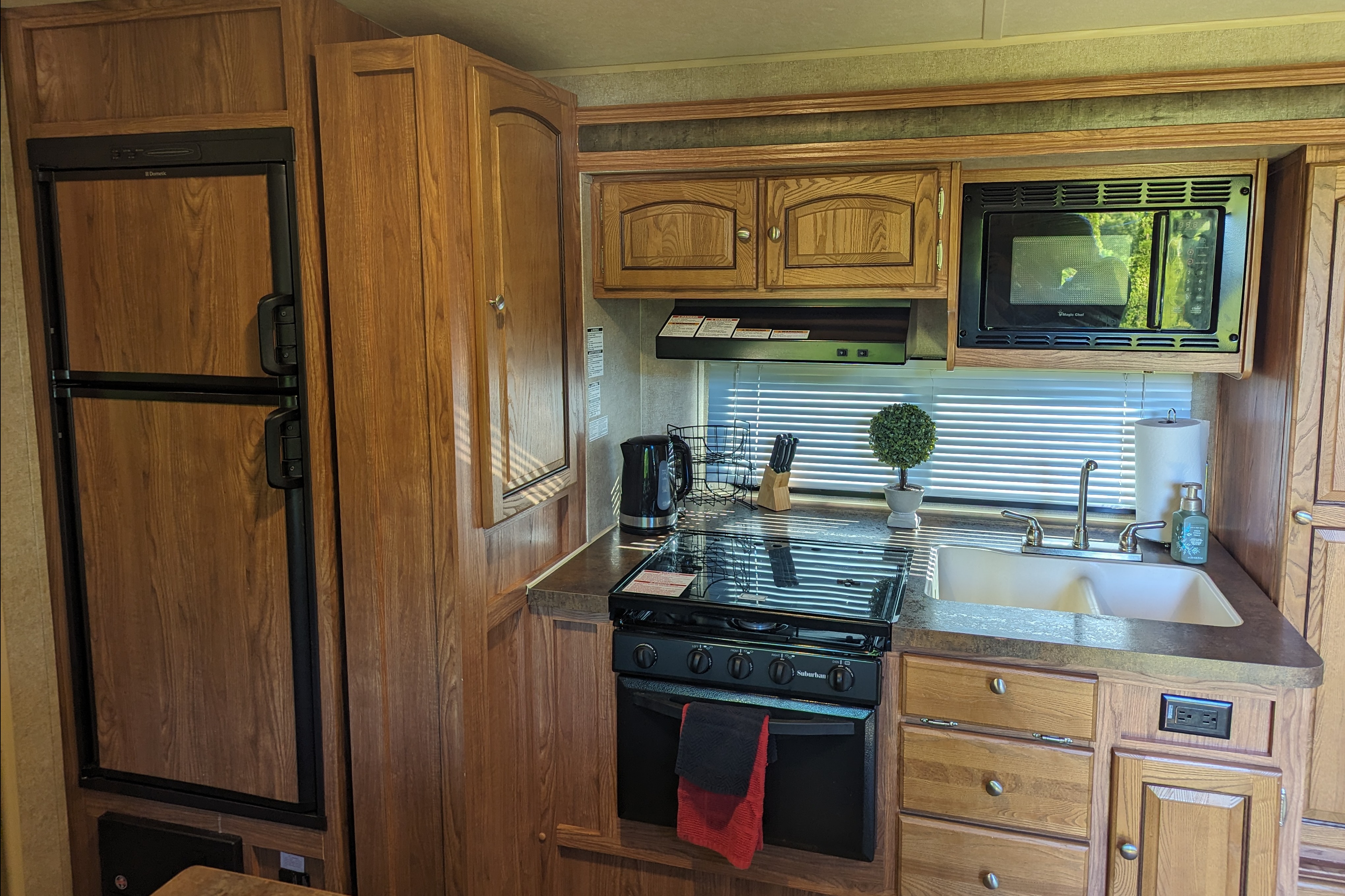 Thomas' Forest River Rockwood Mini Lite Travel Trailer