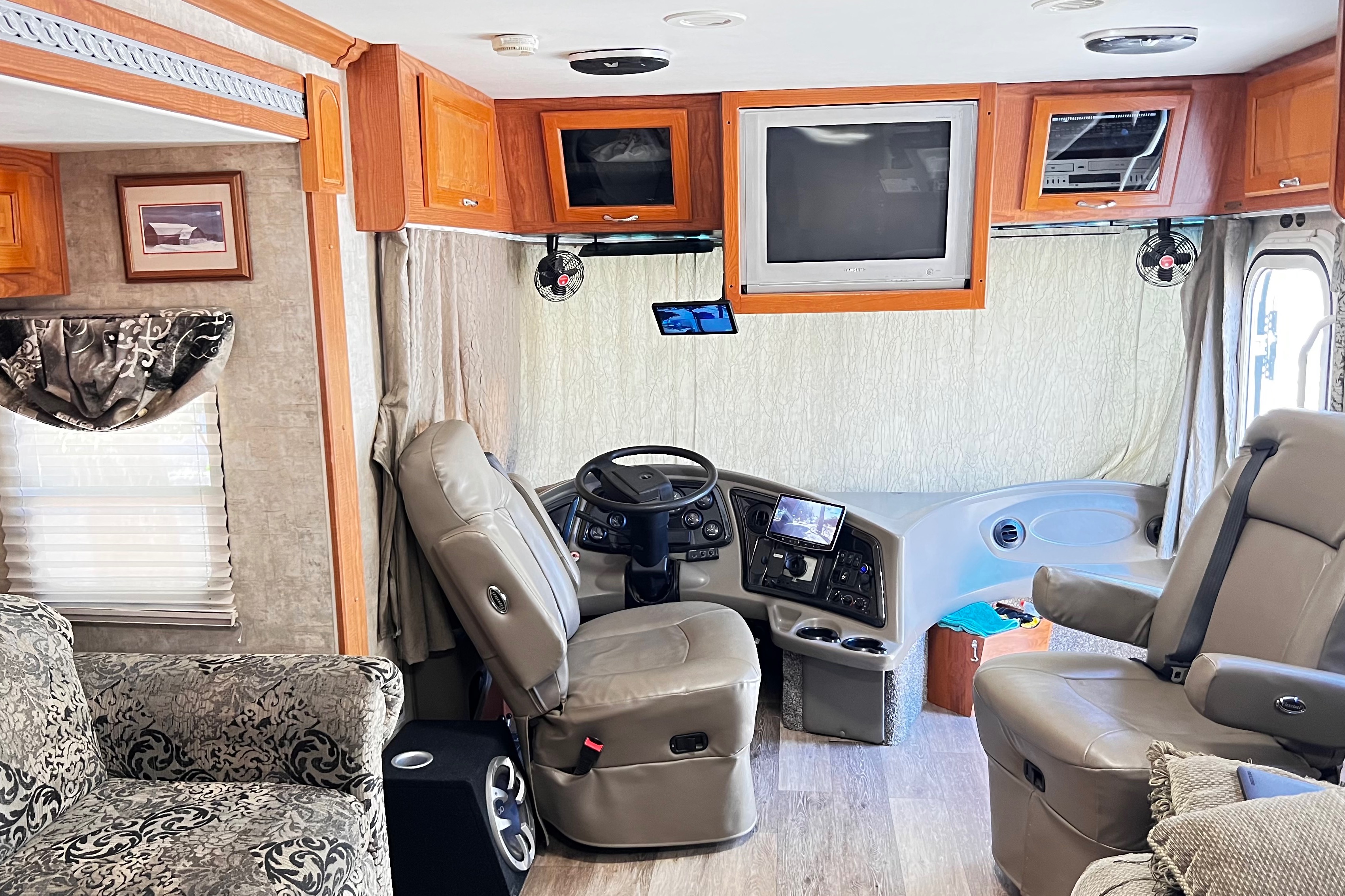 Christopher's Coachmen Cross Country 354MBS Class A