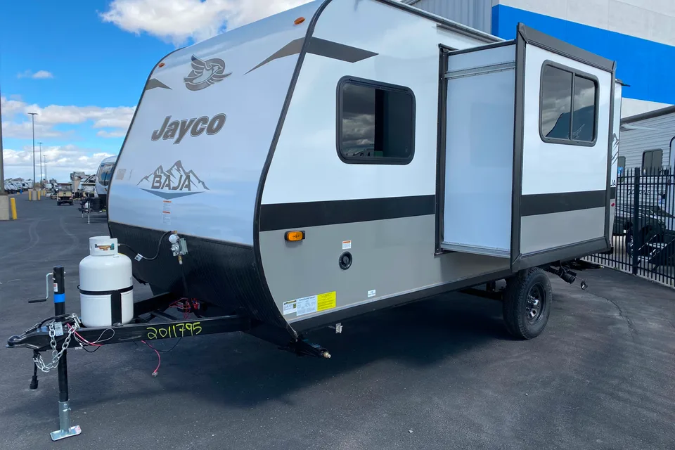Samantha's Jayco Jay Flight SLX-7 Travel Trailer