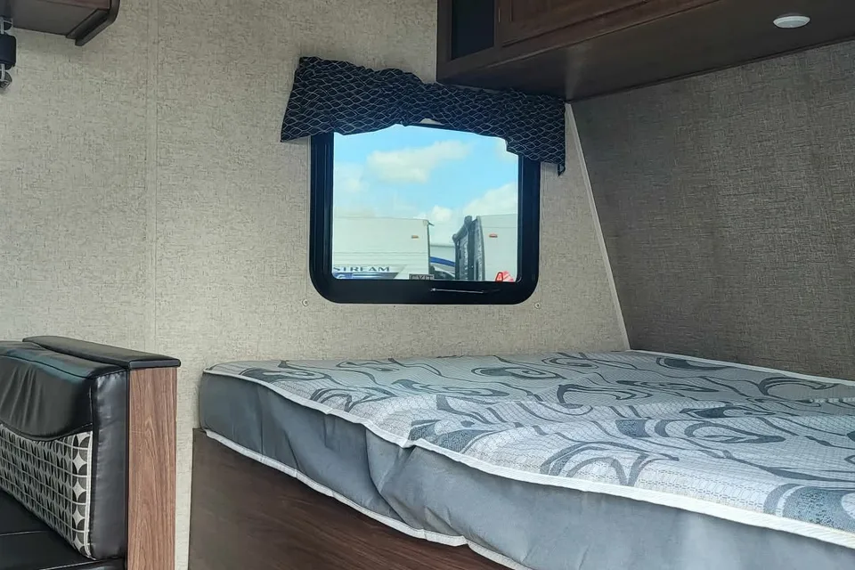 Paul's Heartland Pioneer 17bh Micro Trailer