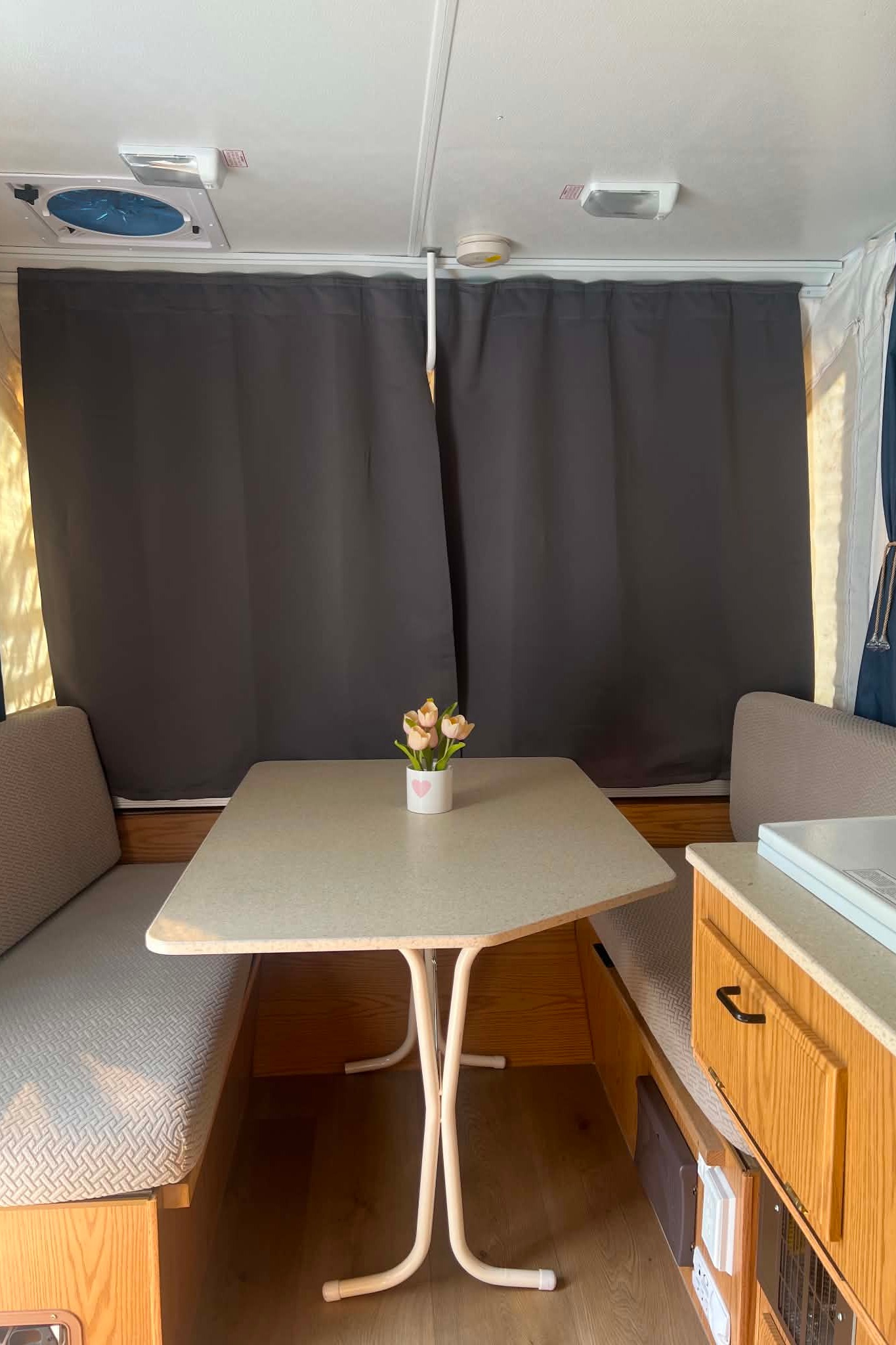 Easy-to-Tow Pop-Up Camper - Sleeps 6 |SUV Friendly