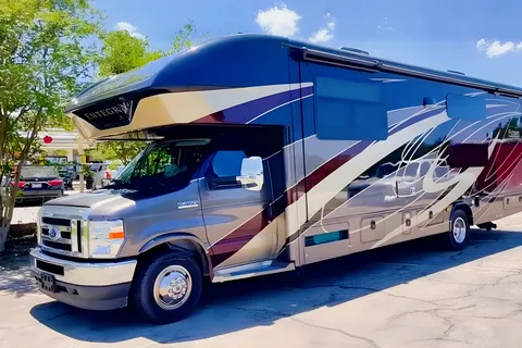 ★ Luxury Living Motor Home w/ 5 TV's & bunk beds! Linens, full pantry, goodies included! 