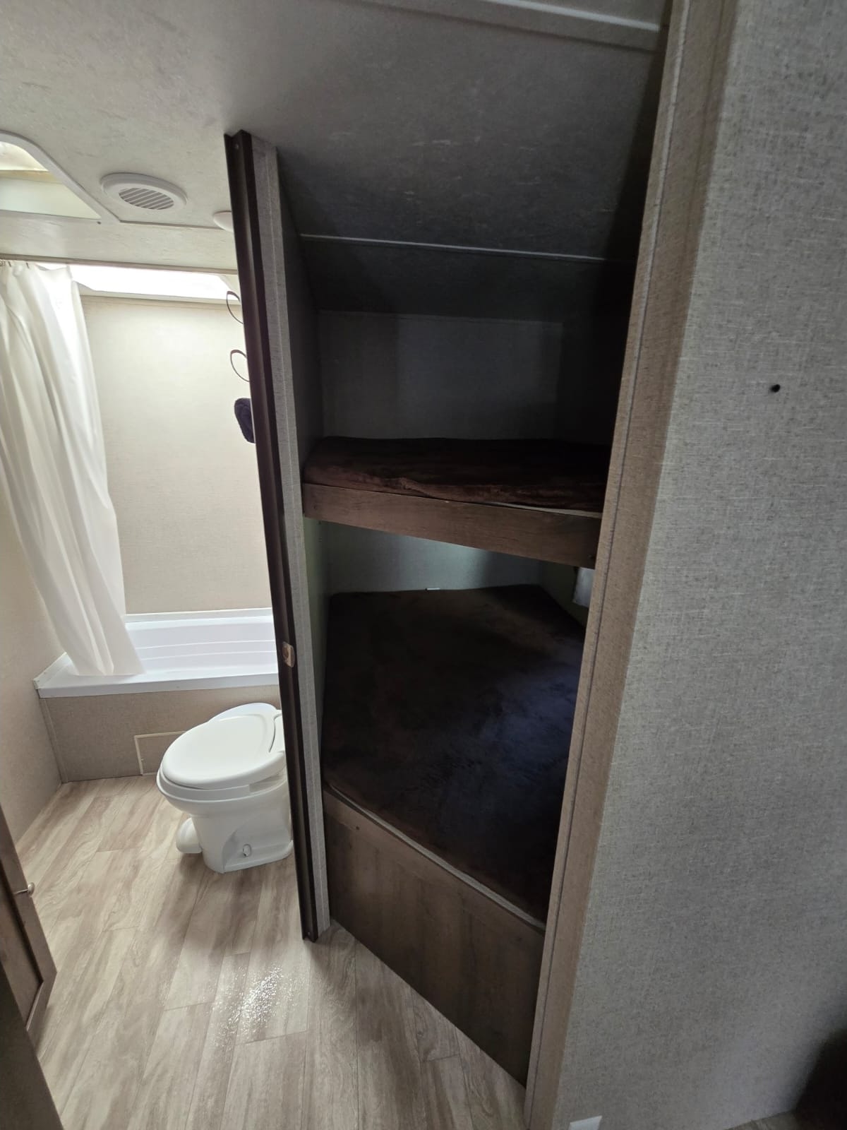 John's Shasta Oasis Travel Trailer